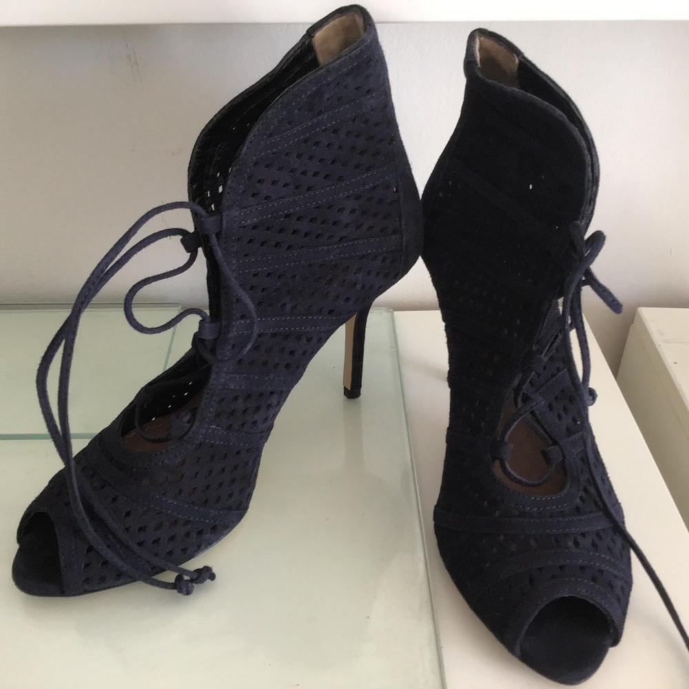 FINAL Markdown - NWOB - Vince Camuto Signature Suede Heels - Picture 4 of 7